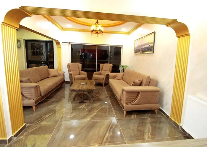 Avrasya Queen Hotel 3*